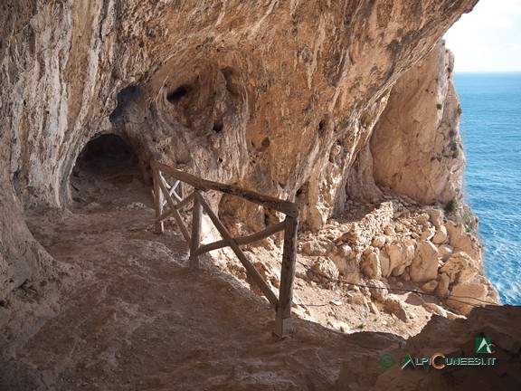 14 - L'interno della Grotta dei Briganti (2023)