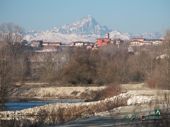 2 - Il Fiume Stura, il paese di San Sebastiano e il Monviso (2022)