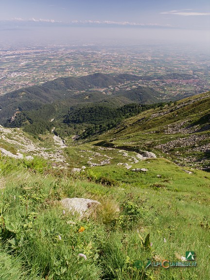 2 - Il vallone alla testata della Valle Josina, risalito dalla traccia di sentiero (2006)