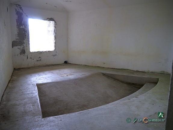5 - L'interno di una casamatta per pezzo da 75/27 (2015)