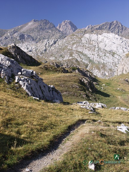 2 - Il sentiero poco a monte di Porta Biecai (2008)