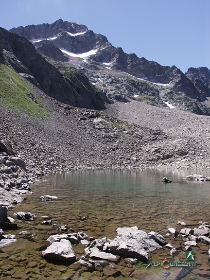 6 - Il Monte Gelas fa da sfondo al Lago della Maura (2007)