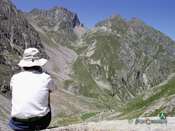 8 - Panorama sul Piano del Praiet e sul versante sinistro orografico del Vallone della Barra (2007)