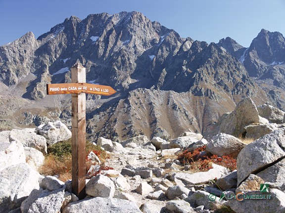 7 - Il bivio per Pian della Casa del Re al Lago mediano di Fremamorta (2008)