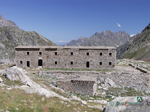 8 - La Caserma Longà ai Laghi superiori di Valscura (2009)