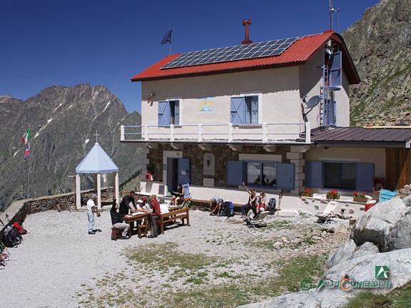 14 - Die Berghütte Rifugio Morelli Buzzi (2011)