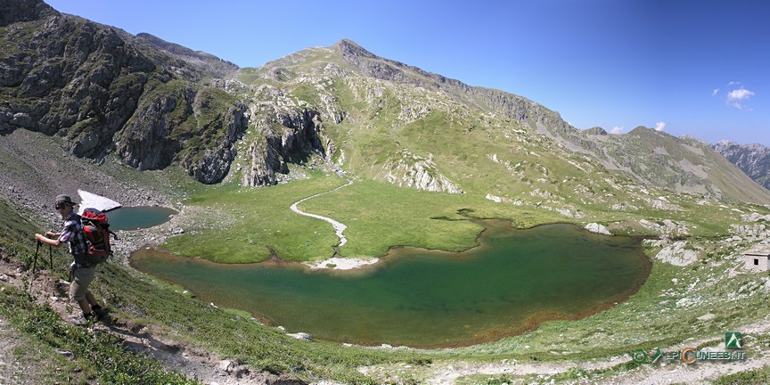 10 - Il Lago della Vacca dal Colle ovest del Sabbione (2011)