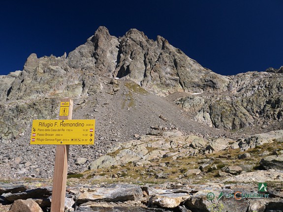 11 - La Cima di Nasta dal Rifugio Remondino (2015)