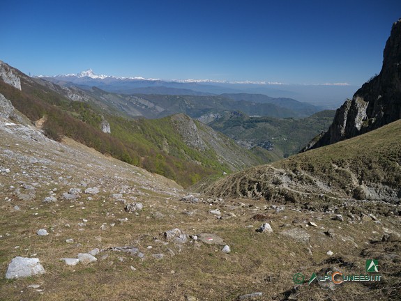 2 - Panorama verso la pianura dal sentiero per il Colle Balur (2017)
