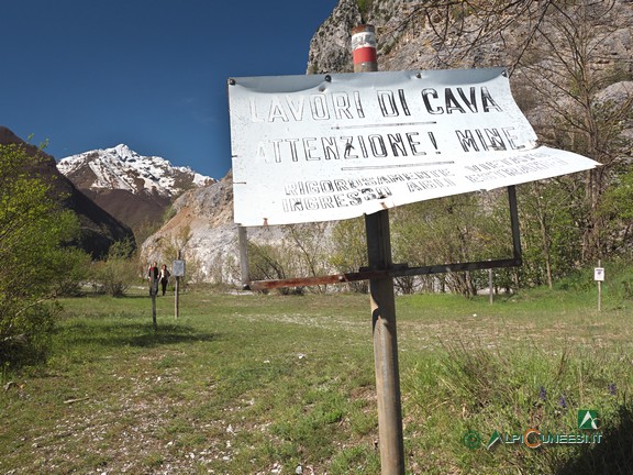 12 - L'ingresso nell'ex area di cava (2021)