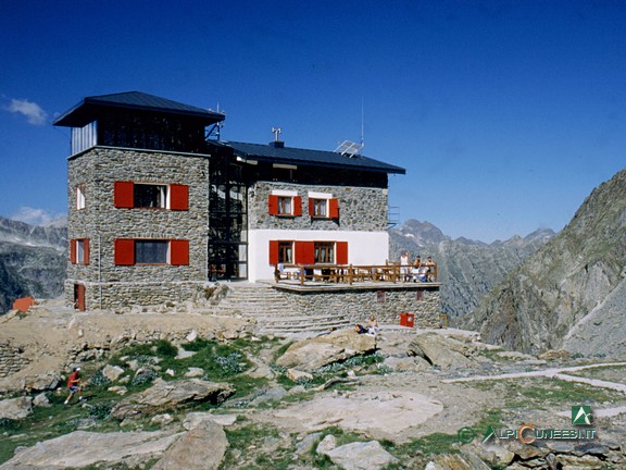 3 - Il Rifugio Remondino (2001)