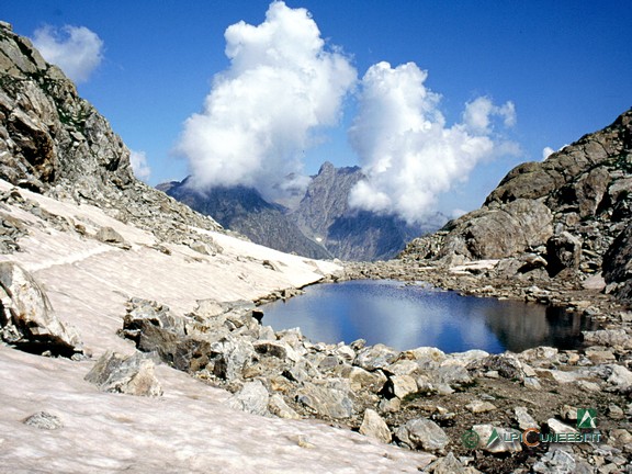 4 - Uno dei due laghetti che si incontrano nei pressi del Colle di Fenestrelle (2003)