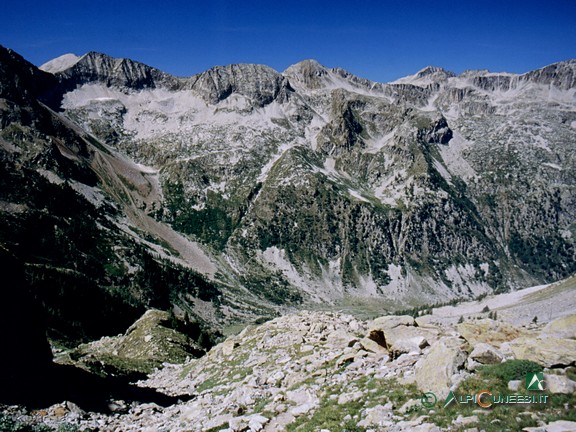 6 - La dorsale Bresses-Fremamorta dal Rifugio Remondino (2004)