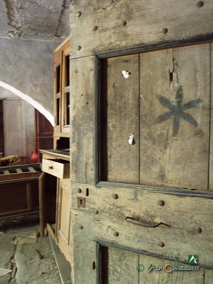 7 - Narbona, interno di una abitazione (2005)
