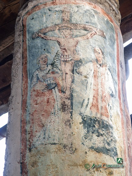 9 - Camoglieres, affresco di Giors Boneto su pilastro rotondo, datato 1806 (2005)