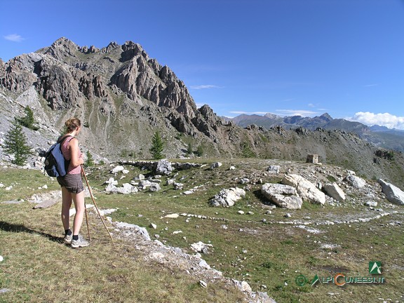 3 - L'ampio poggio prativo su cui sorge il Ricovero Escalon (2010)