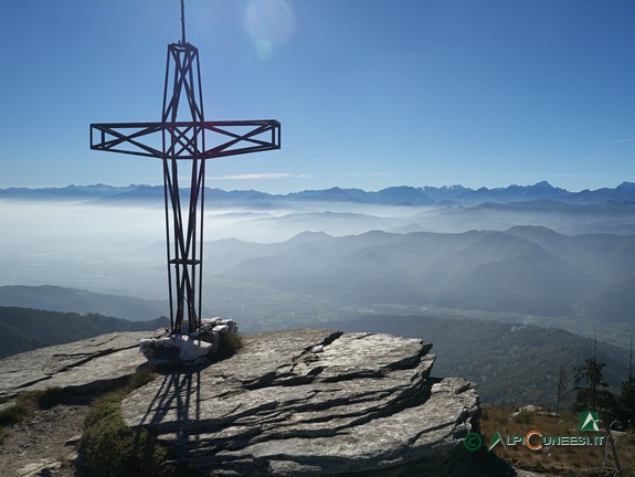 3 - La croce in vetta al Monte Roccerè (2013)