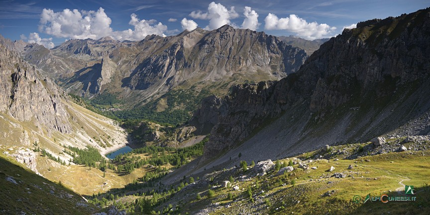 14 - Il vallone che porta al Bivacco Bonelli; in basso si scorge il Lago Visaisa (2019)