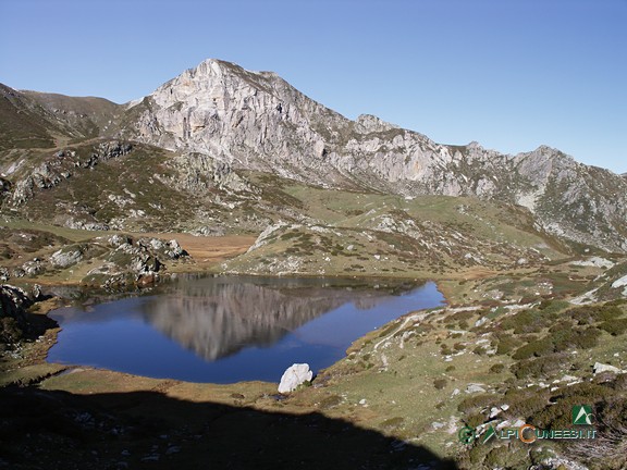 3 - Il maggiore dei Laghi della Brignola dal sentiero per il Bocchino della Brignola (2009)