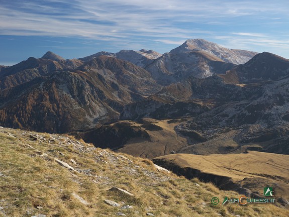 11 - Panorama verso il Mongioie dalla vetta del Monte Mondolé (2017)