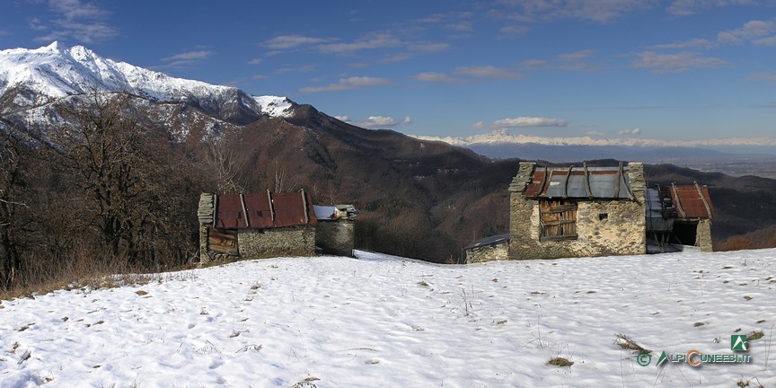 3 - Panorama sul Monte Besimauda, a sinistra nella foto, da Tetti Baudinet (2010)