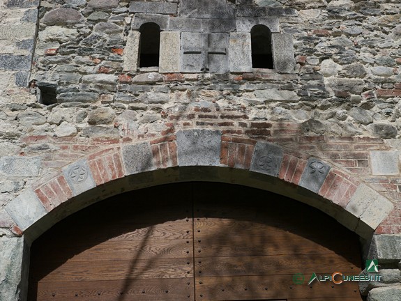10 - Particolare del portale di ingresso della Correria della Certosa di Pesio (2013)