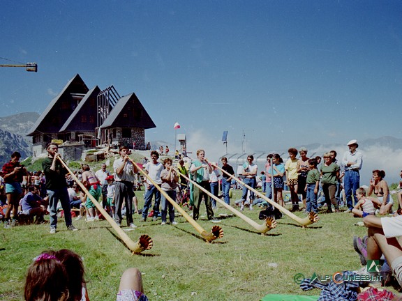 1 - Einweihung der Berghütte Rifugio Garelli (1990)