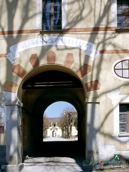 3 - Il portale d'ingresso della Certosa di Pesio (2004)