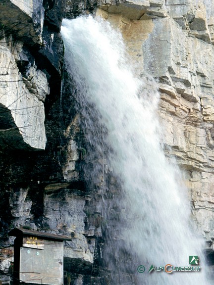 3 - La cascata del Pis del Pesio (2004)