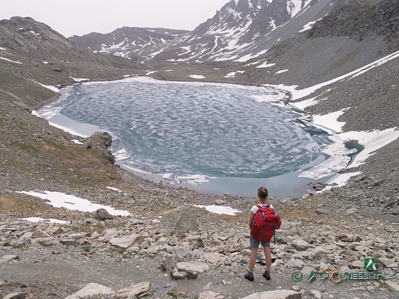 9 - Il Lago Grande di Viso ancora parzialmente gelato (2006)