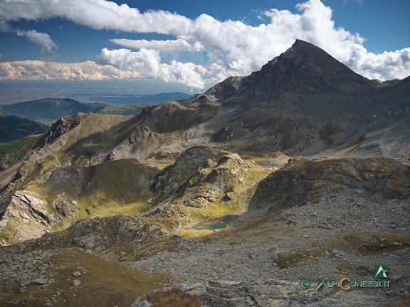 14 - Il Lago Lausetto dal sentiero per il Rifugio Giacoletti (2021)