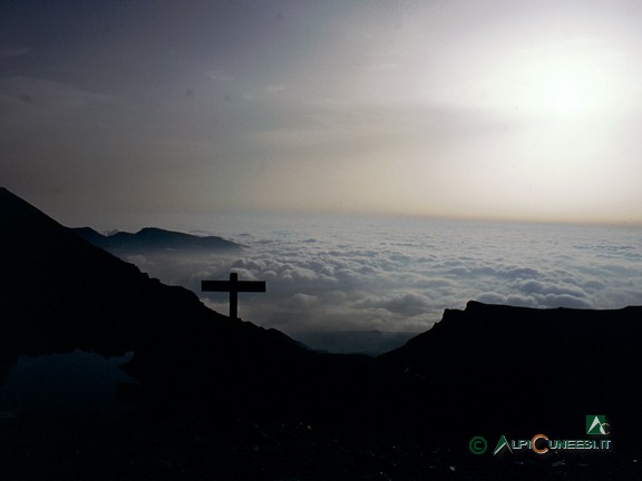 3 - L'alba dal Rifugio Sella (1993)