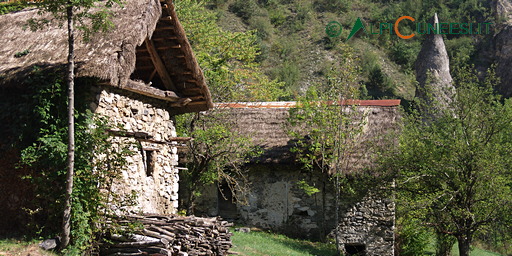 12.12 Sentiero delle Grotte di Aisone: Aisone - Castellar delle Vigne - Grotte di Aisone - Aisone