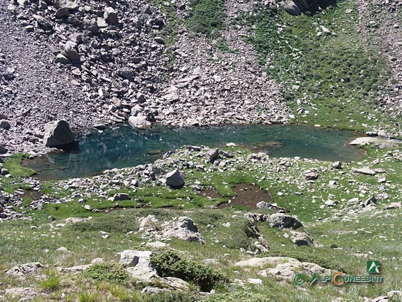 1 - Il laghetto che si incontra salendo verso i Laghi della Paur (2005)