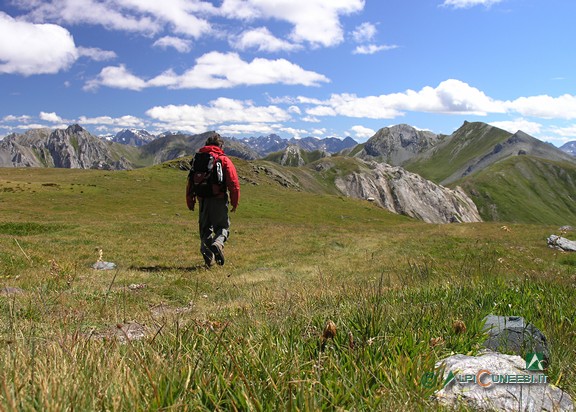 11 - Lungo la mulattiera che collegava i Baraccamenti della Bandia al Colle d'Ancoccia (2010)