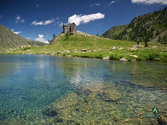 11 - Il Lago inferiore dell'Ischiator e il Rifugio Migliorero (2019)