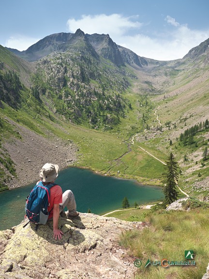 14 - Veduta dall'alto del Lago di San Bernolfo, dai pressi della postazione della 65° batteria (2021)