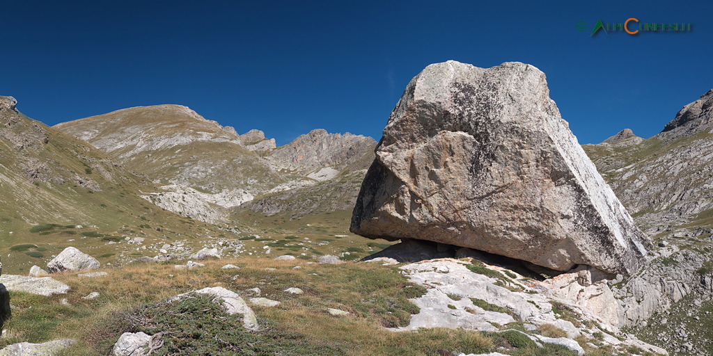 Itinerario 01.48 - Il 'Cappello di Napoleone' al Passo delle Mastrelle (&copy; )