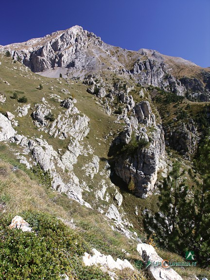 12 - I ripidi pendii che portano nel Vallone della Vastera (2006)