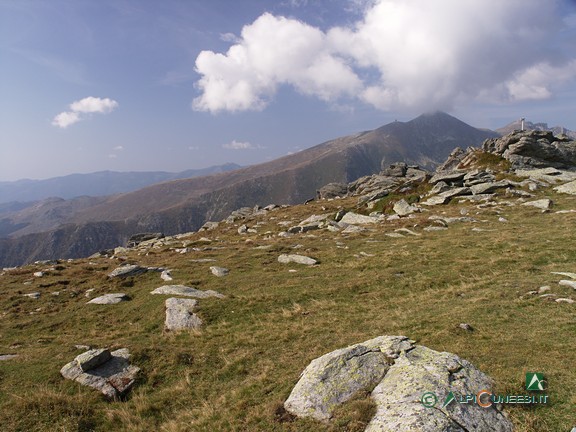 3 - Panorama sul Pizzo d'Ormea dalle pendici di Punta Torracca (2009)