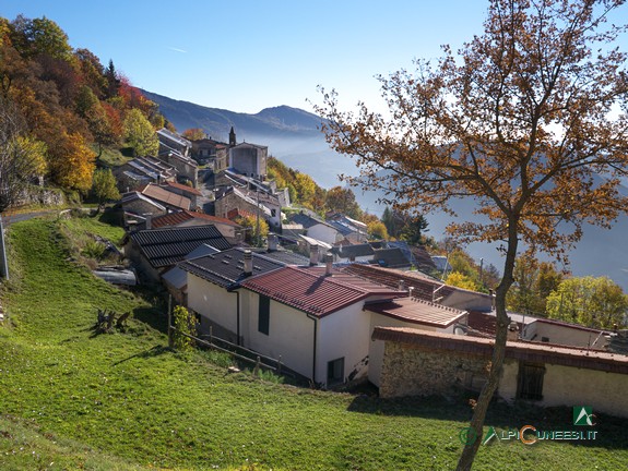 2 - Quarzina, panorama della borgata (2016)