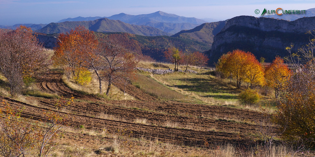 Escursioni in Valle Tanaro (© Roberto Pockaj - alpicuneesi.it)