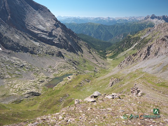 11 - Il Lago della Bealera Founsa e il Vallone di Vallanta dai pressi del Passo della Losetta (2022)