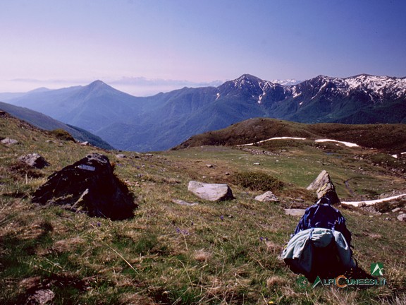 3 - Il panorama che si ammira dalla sommità del colletto (2004)