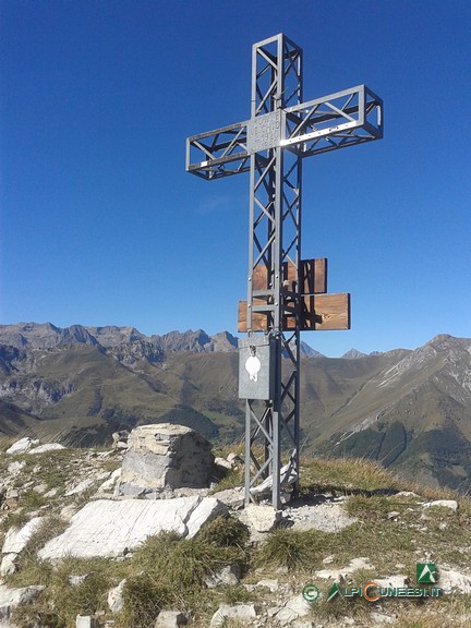 2 - La croce in vetta al Monte Vecchio (2015)