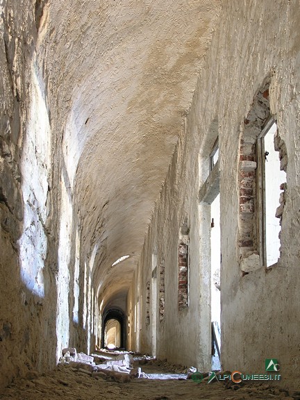 1 - Il corridoio interno a Fort de Giaure (2008)
