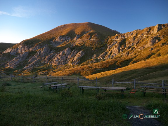 3 - Le prime luci dell'alba sulla Cima di Pertegà (2014)