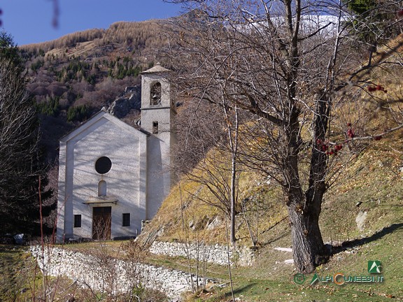 8 - La chiesa a Case Rian (2009)
