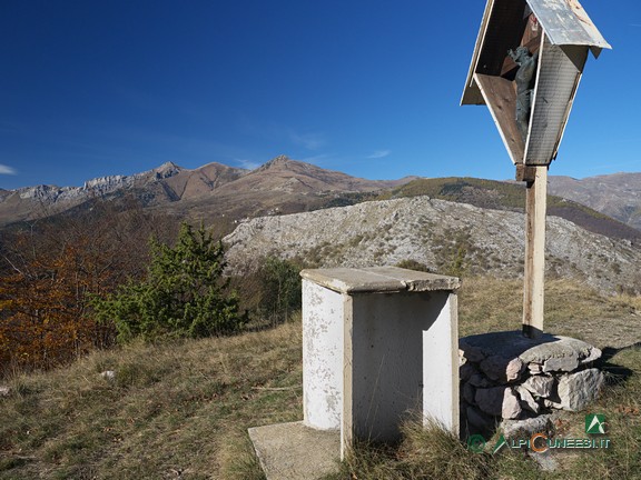 9 - Altare sulla sommità del Monte Ariolo (2016)