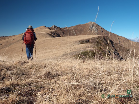 11 - In cammino sulla displuviale verso Lo Grumet (2020)